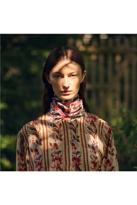 LIGHT SMALL ESME SCARF 2