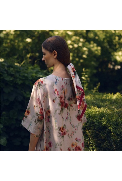 LIGHT SMALL EVE SCARF 2