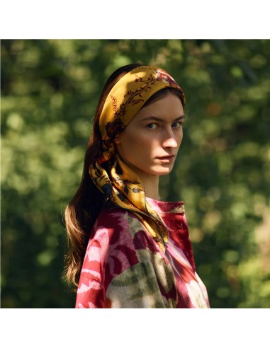 CLASSICAL ELENA SCARF