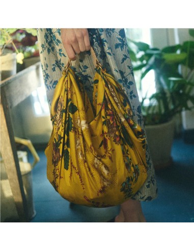 CLASSICAL ELENA SCARF